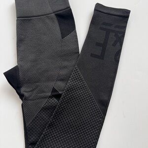 Abercrombie & Fitch Charcoal and Black Textured Leggings